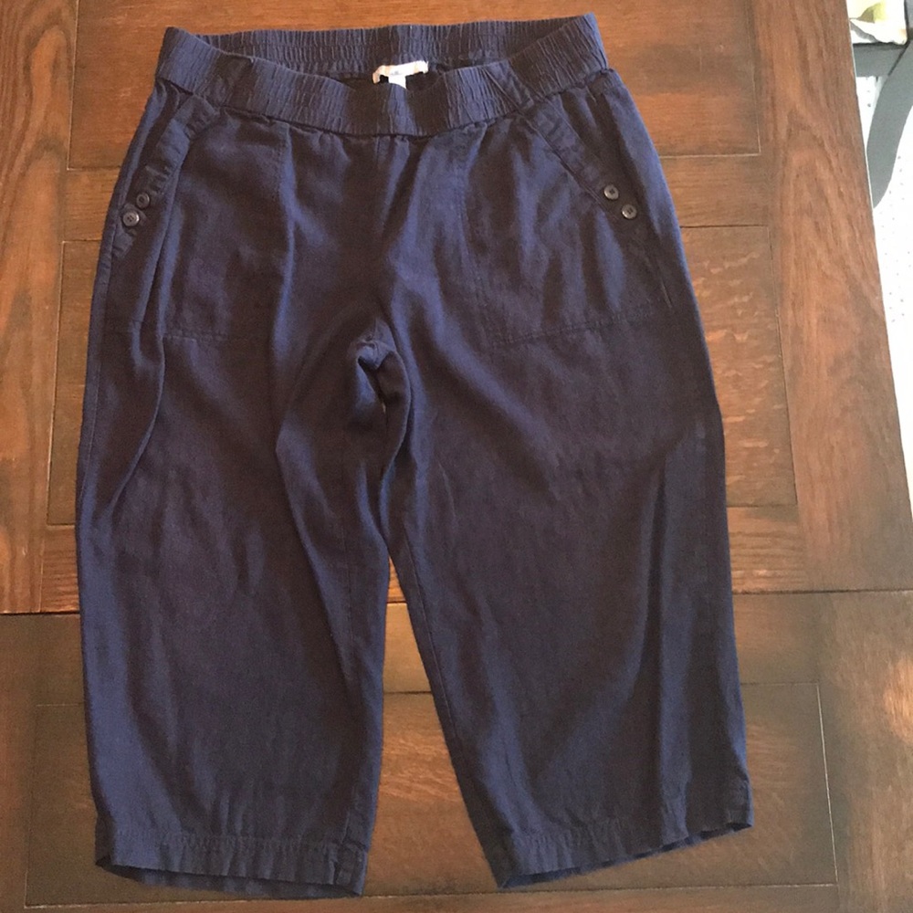Lightweight capris